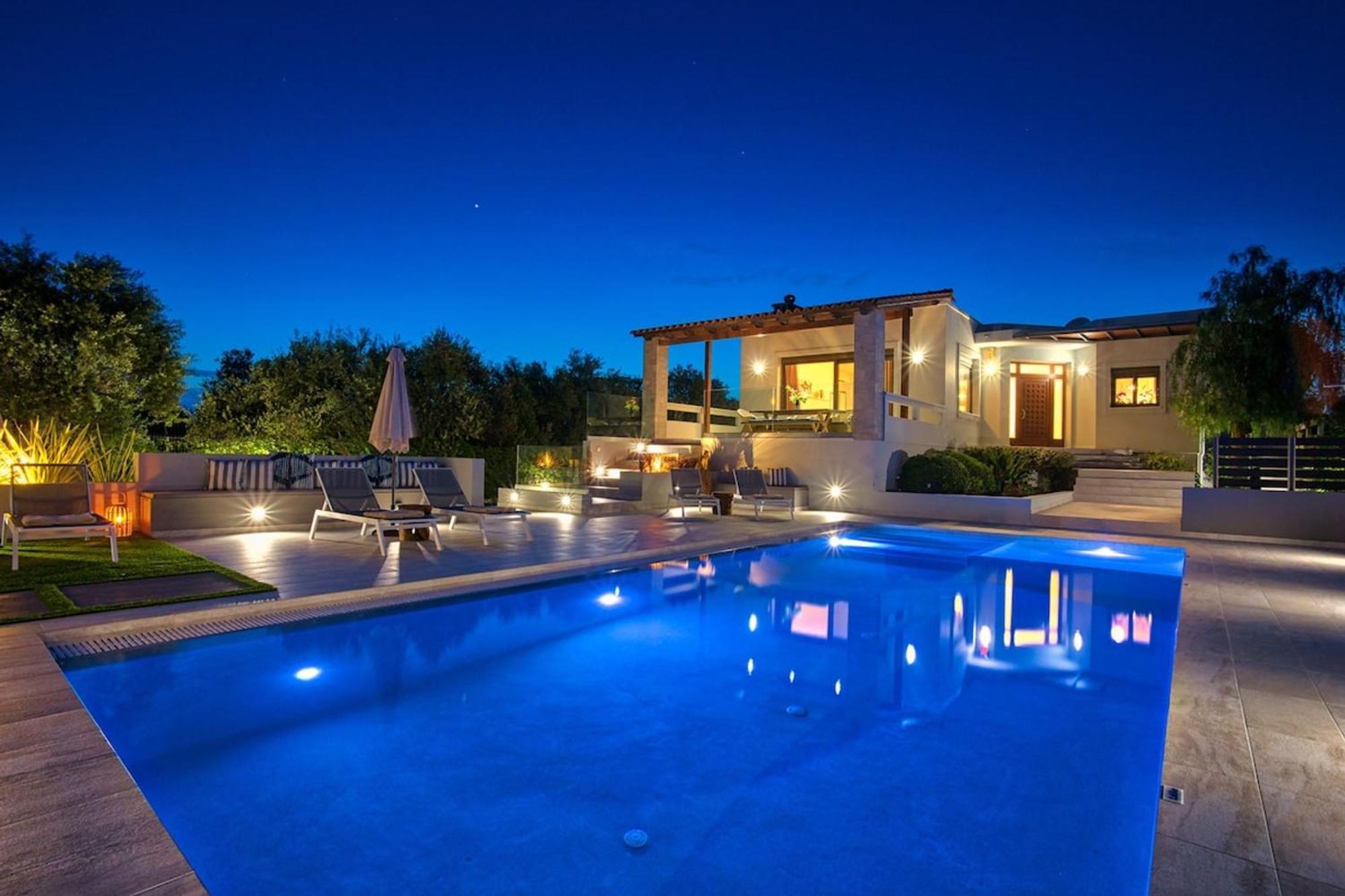 Villa Ampelaki - Premium Villa With Heated Pool Kounoupidhianá Buitenkant foto